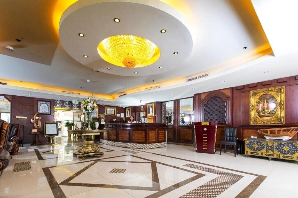 Готель Tourist Hotel 3*
