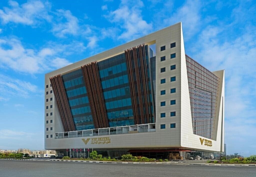 Отель VIP Hotel Doha 5*