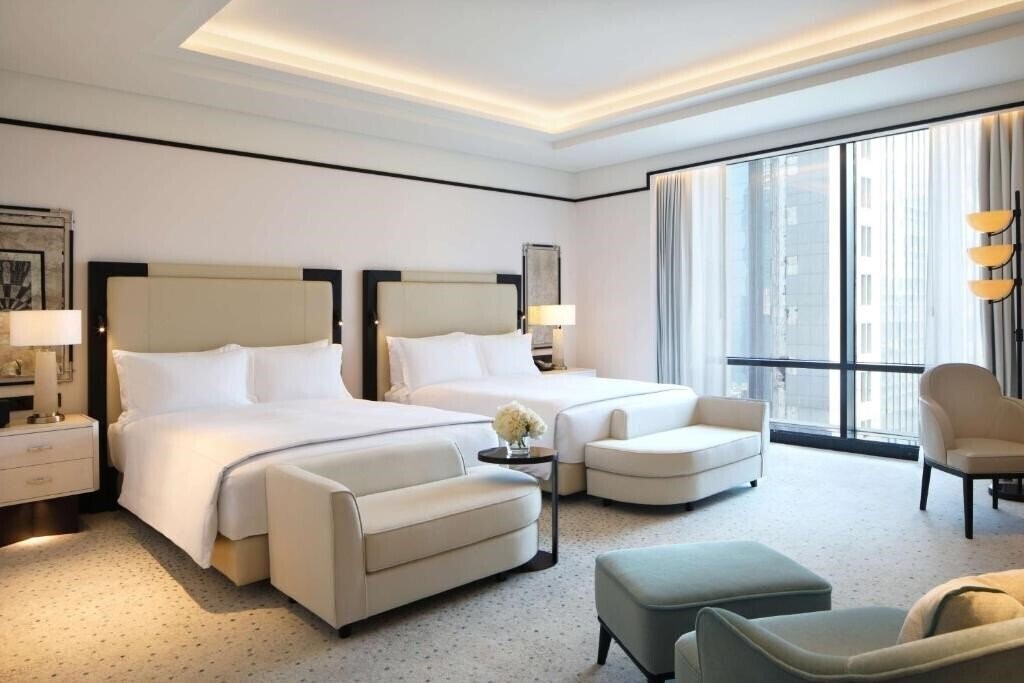 Готель Waldorf Astoria Doha West Bay 5*