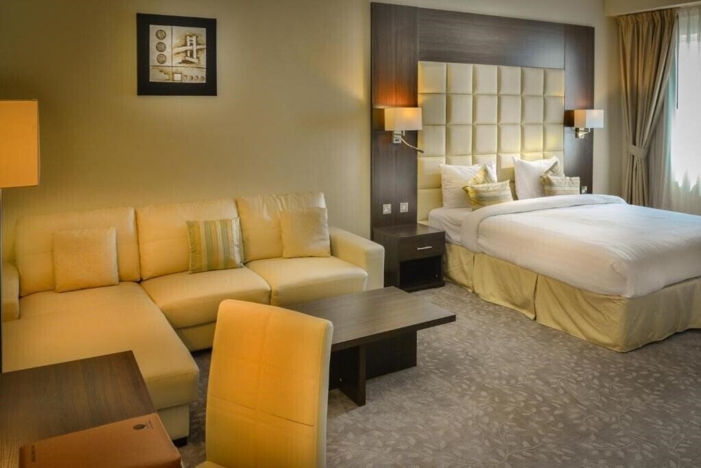 Фото Golden Ocean Hotel 3*