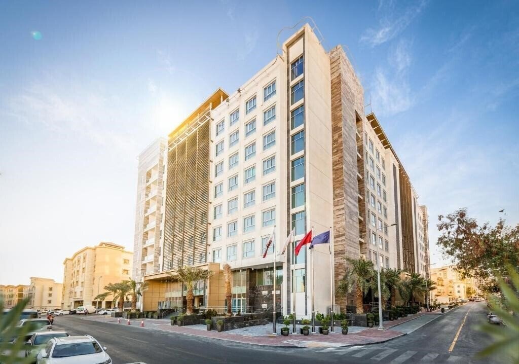 Готель Central Inn Hotel & Suites Al Sadd Doha Qatar 5*