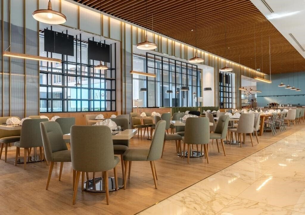 Фото West Walk Retaj Hotel 4*