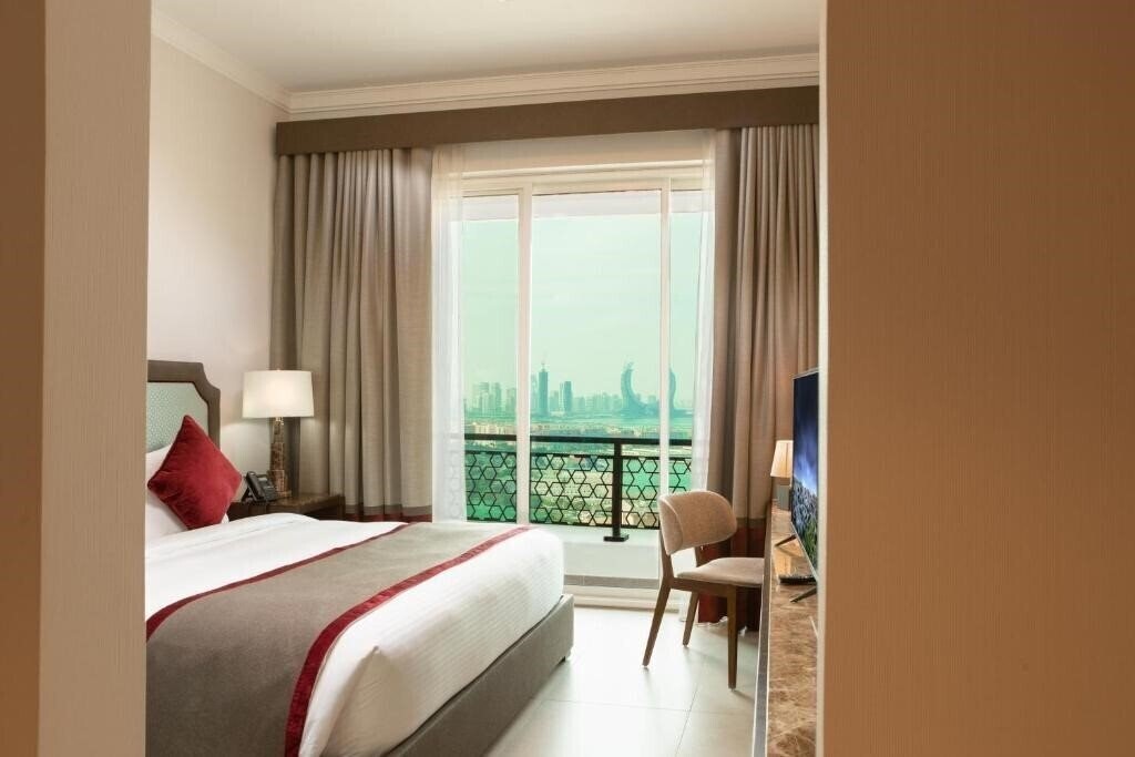 Готель Retaj Baywalk Residence 4*