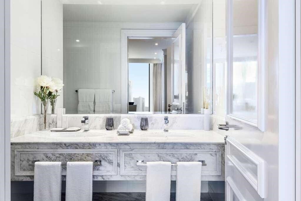 Фото Westpac Hotel & Suites 4*