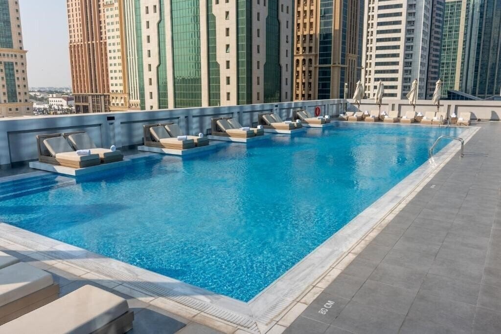 Отель Thirty Five Luxury Apartments 5*
