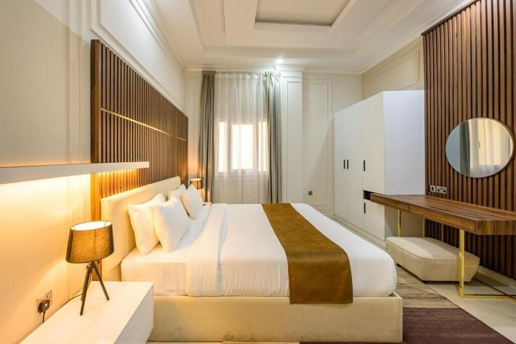 Готель Abraj Inn Royal Hotel 4*