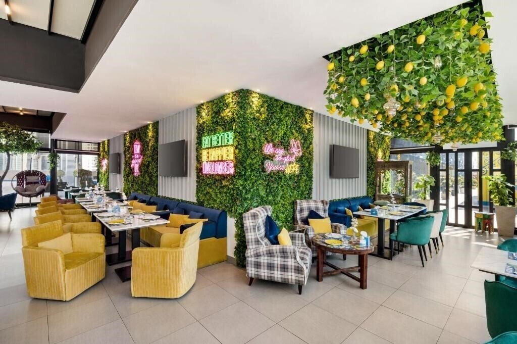 Фото Wyndham Doha West Bay 5*