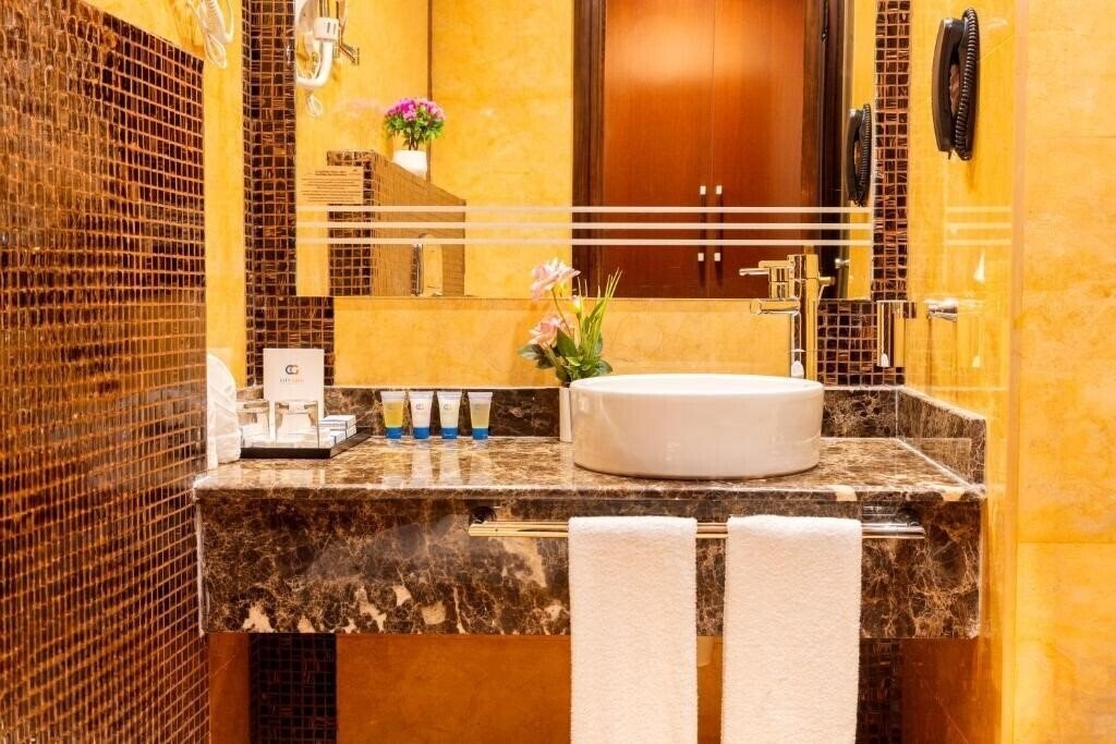Фотография City Gate Hotel 4*