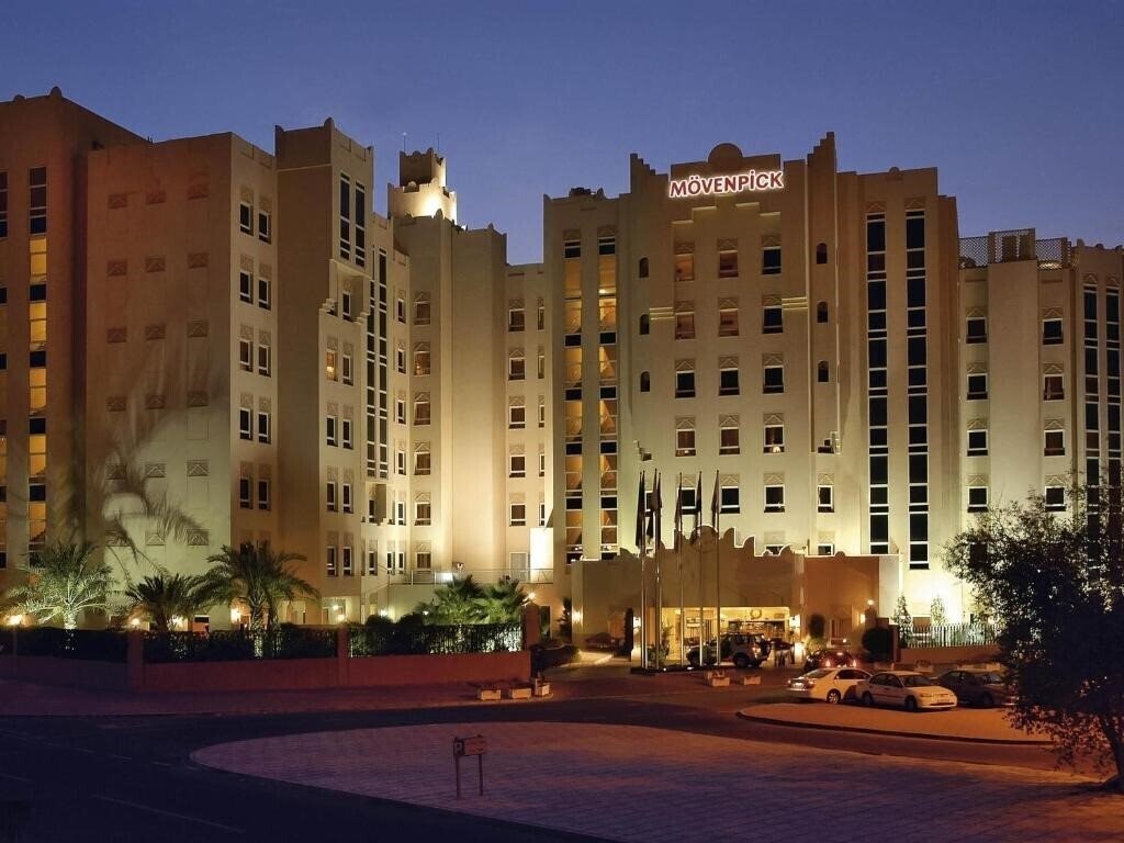 Отель Movenpick 4*