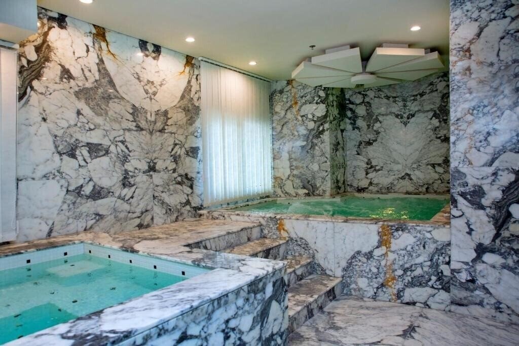 Отель Century Hotel Doha 4*