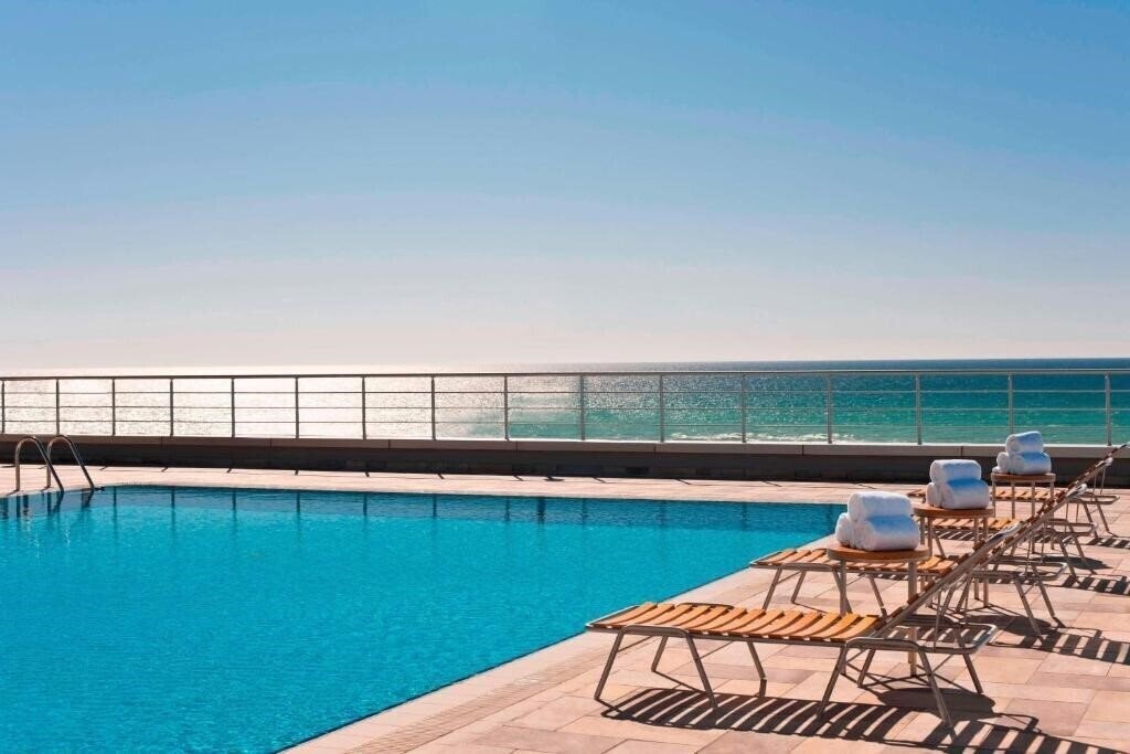 Фото Renaissance Aktau 5*