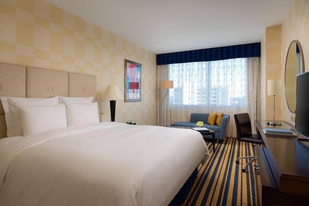 Картинка Renaissance Aktau 5*