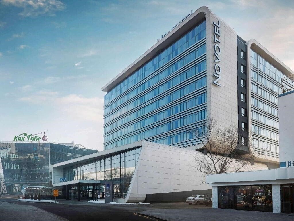 Отель Novotel Almaty City Center 4*