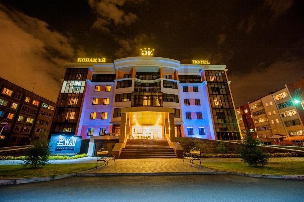 Готель Goldman Empire Hotel 4*