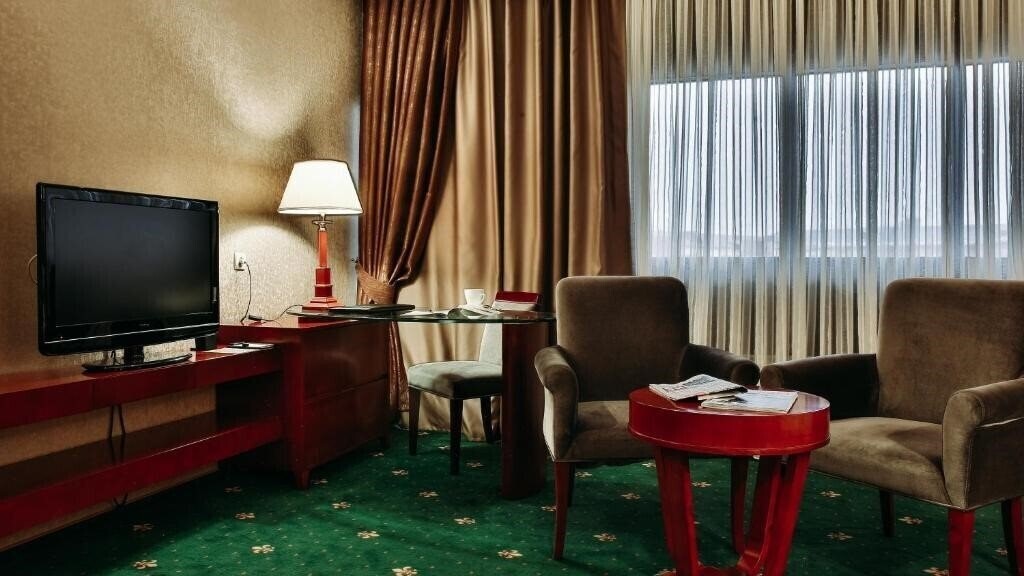 Фото Goldman Empire Hotel 4*