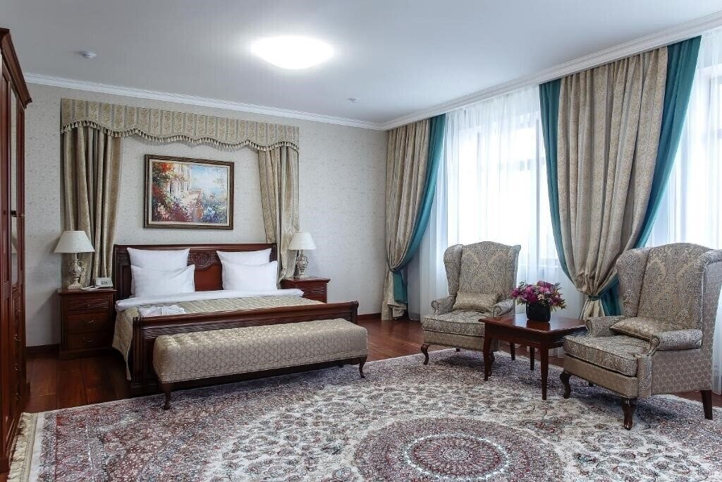 Отель Alanda Hotel & Apartments 4*