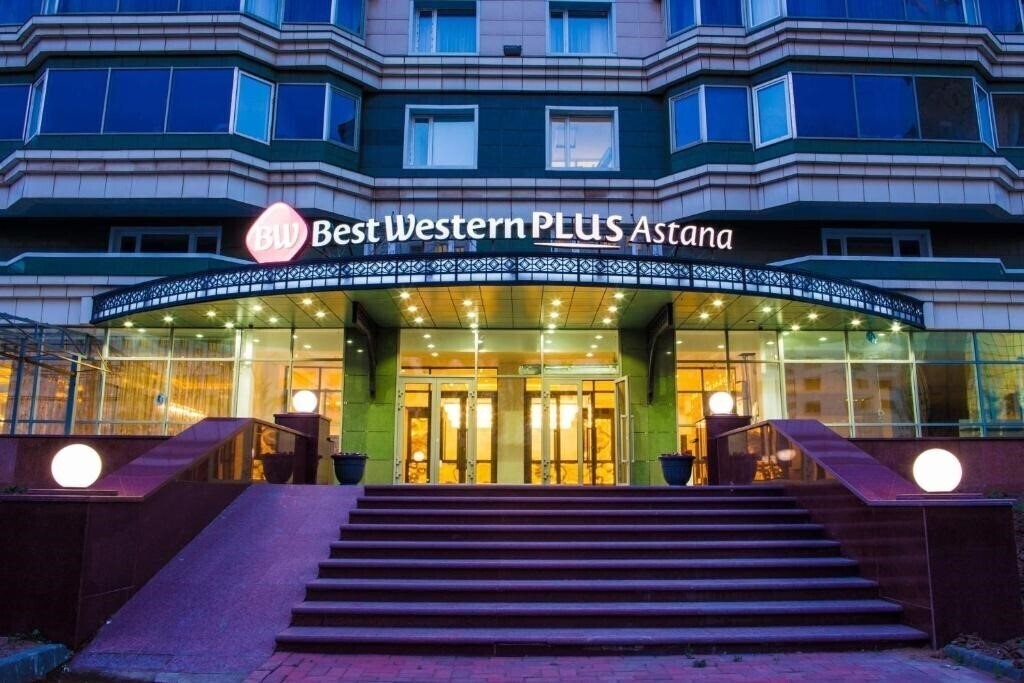 Готель Best Western Plus Astana 4*