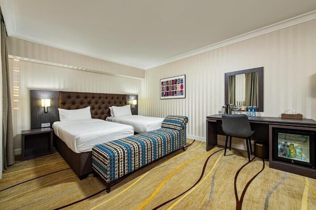 Фото Shymkent Grand Hotel 4*