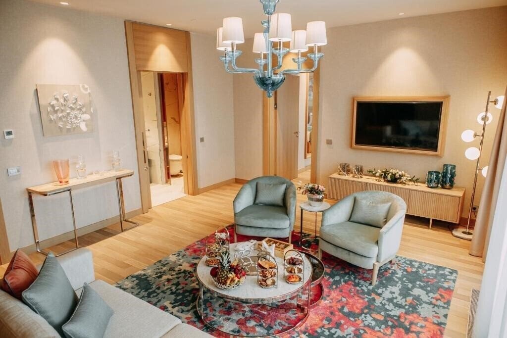 Фотографія Khaganate Hotel 5*