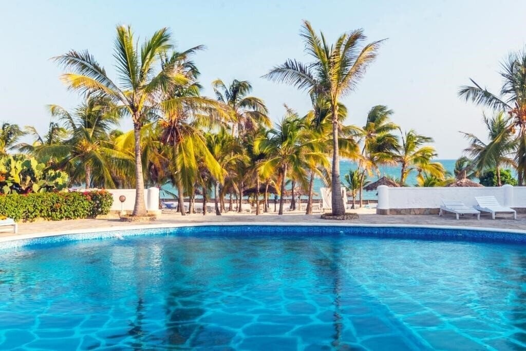 Фото Jumbo Resort Watamu 4*