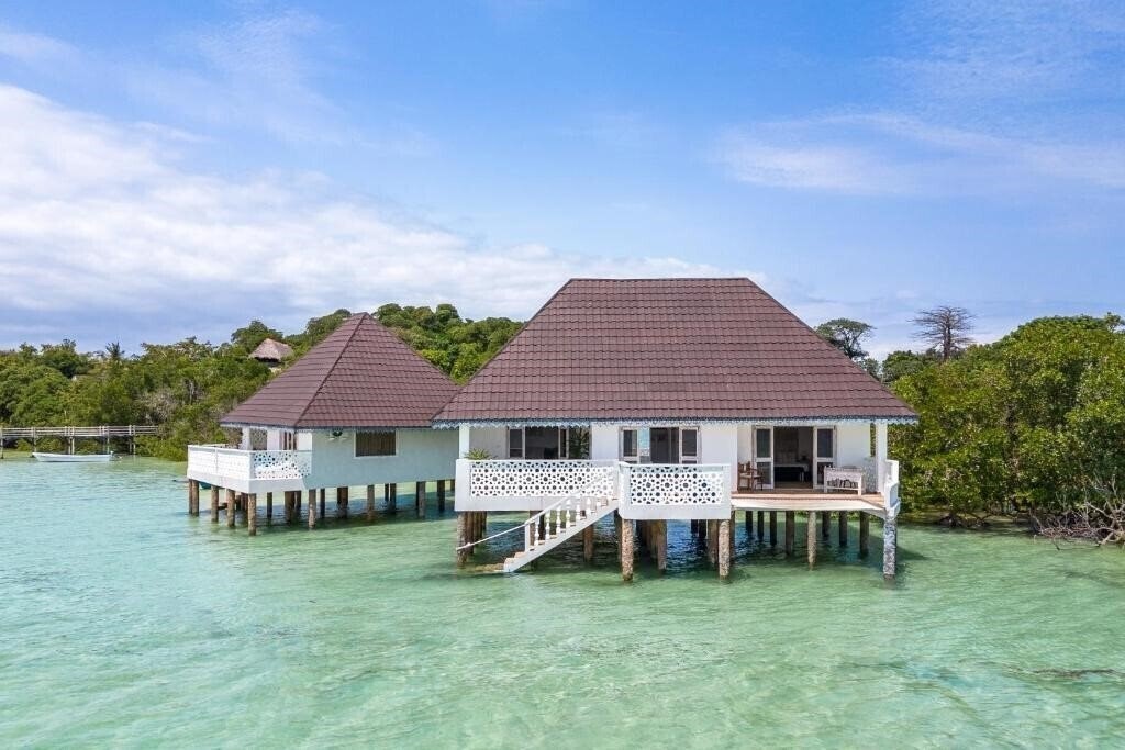 Картинка The Sands At Chale Island 4*