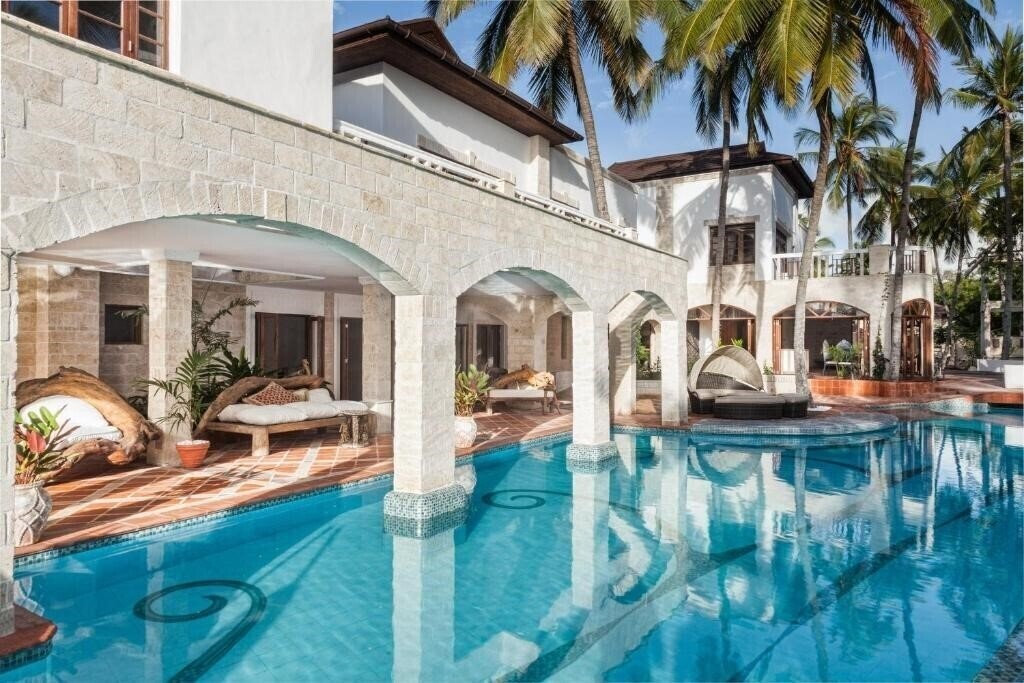 Готель The Maji Beach 5*