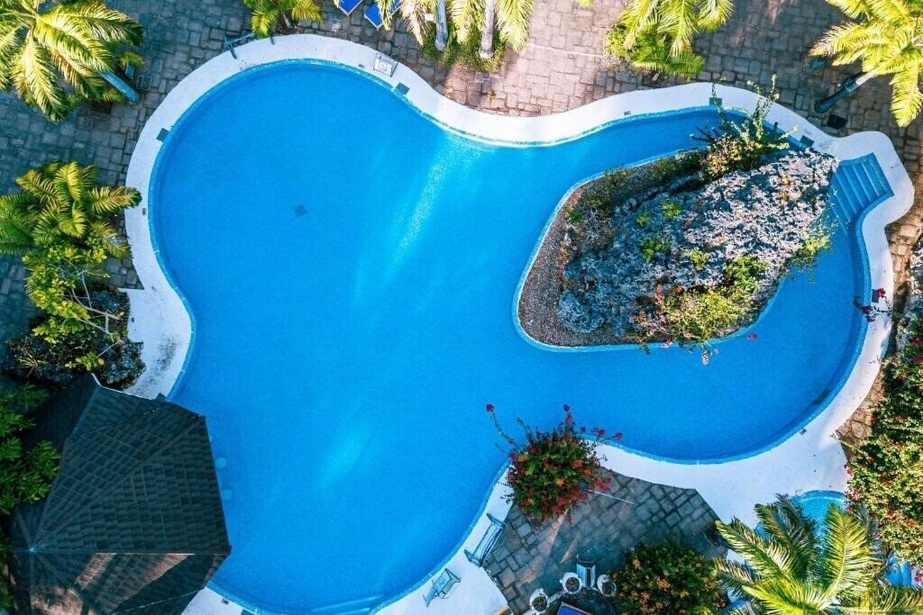 Картинка Diani Reef Beach Resort & SPA 5*