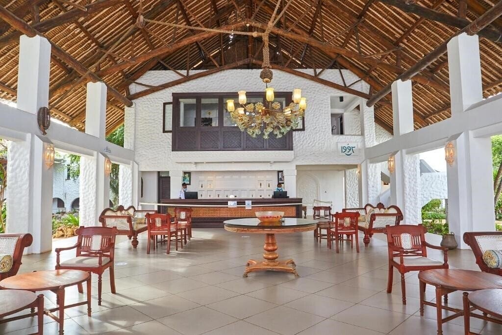 Изображение Jacaranda Indian Ocean Beach Resort 5*