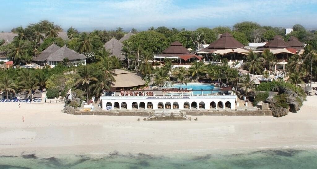 Отель Leopard Beach Resort 5*
