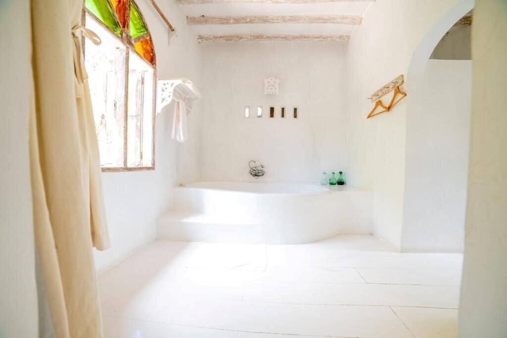 Фото Msambweni Beach House & Privates Villas 5*