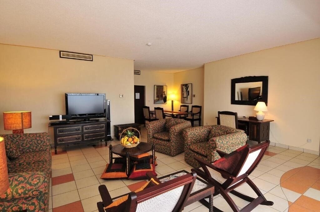 Картинка Continental Beach Resort 4*