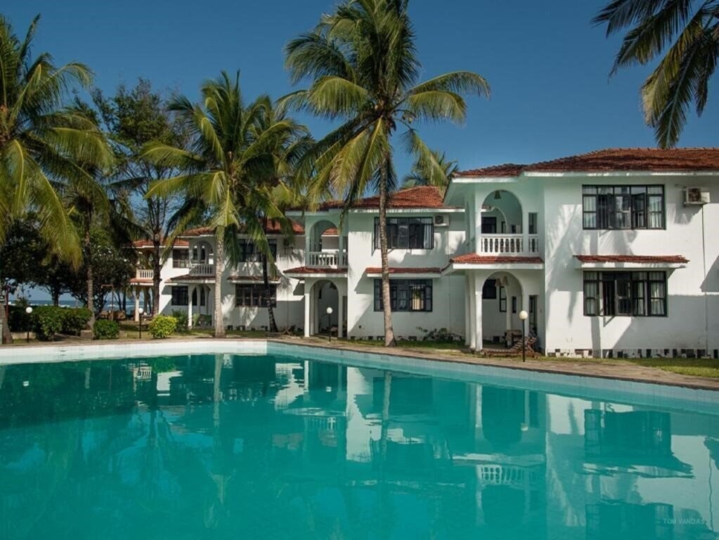 Фотография Bahari Dhow Beach Villas Villa вилла