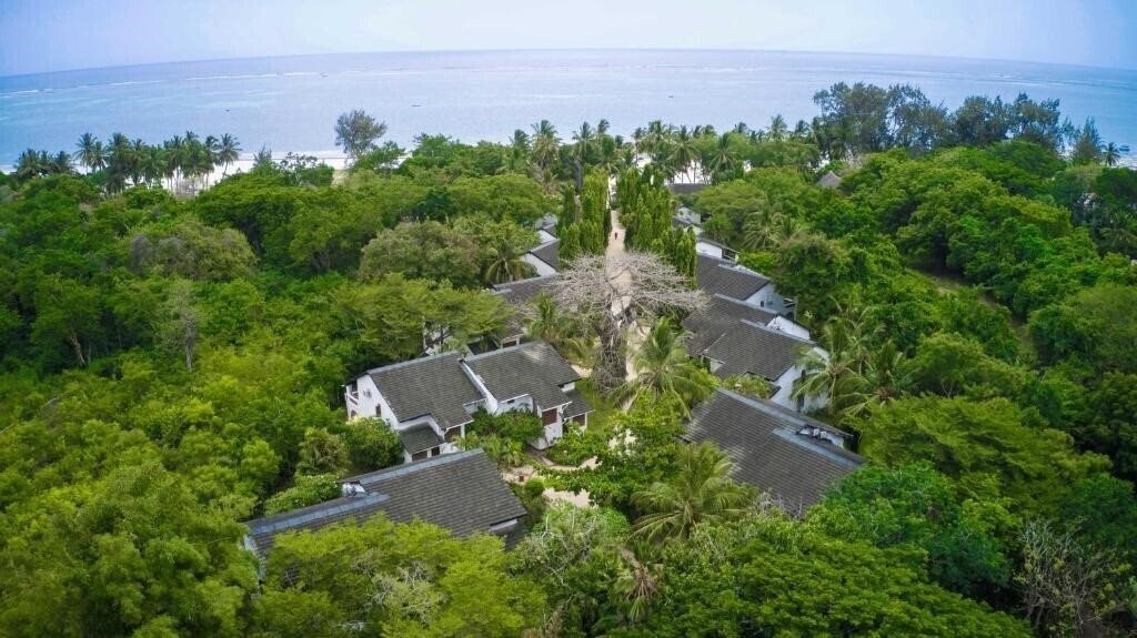 Фото Pinewood Beach Resort & SPA 5*