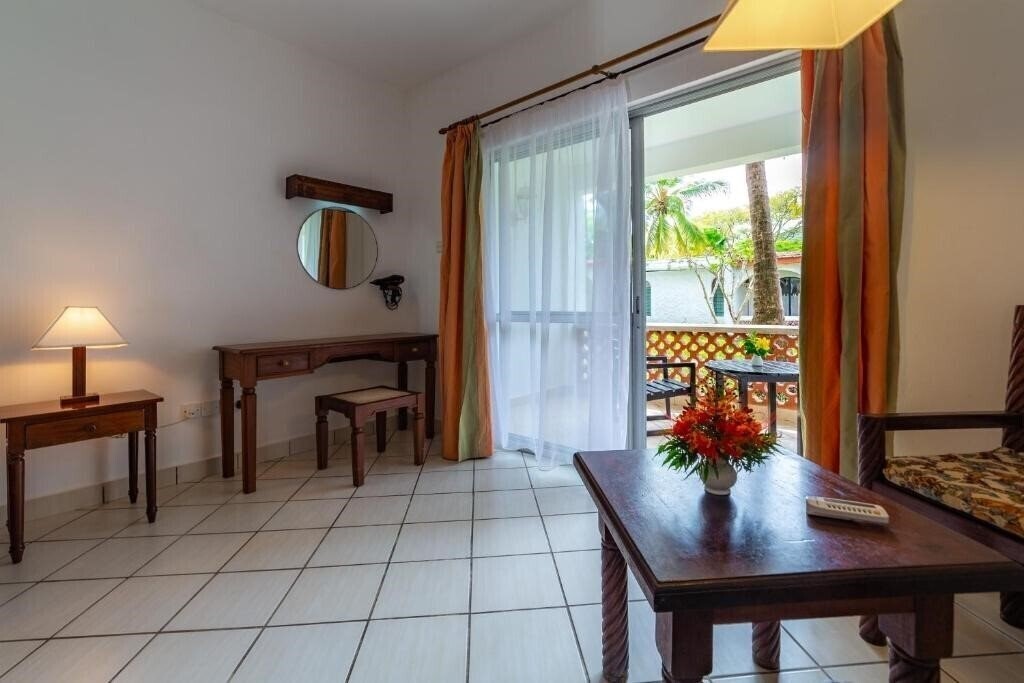 Фотографія Diani Sea Lodge 3*