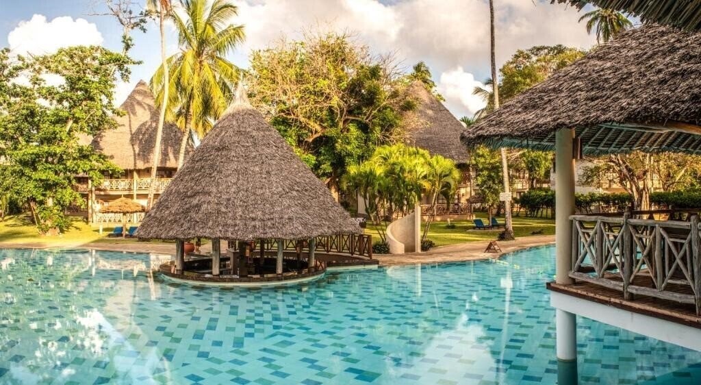 Отель Neptune Palm Beach Boutique Resort & SPA 4*
