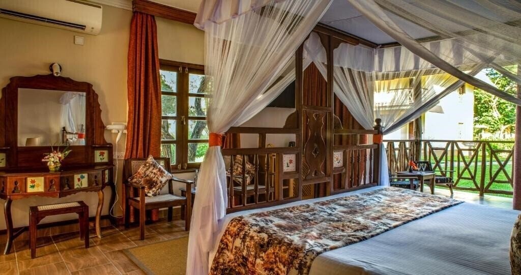Фото Neptune Palm Beach Boutique Resort & SPA 4*