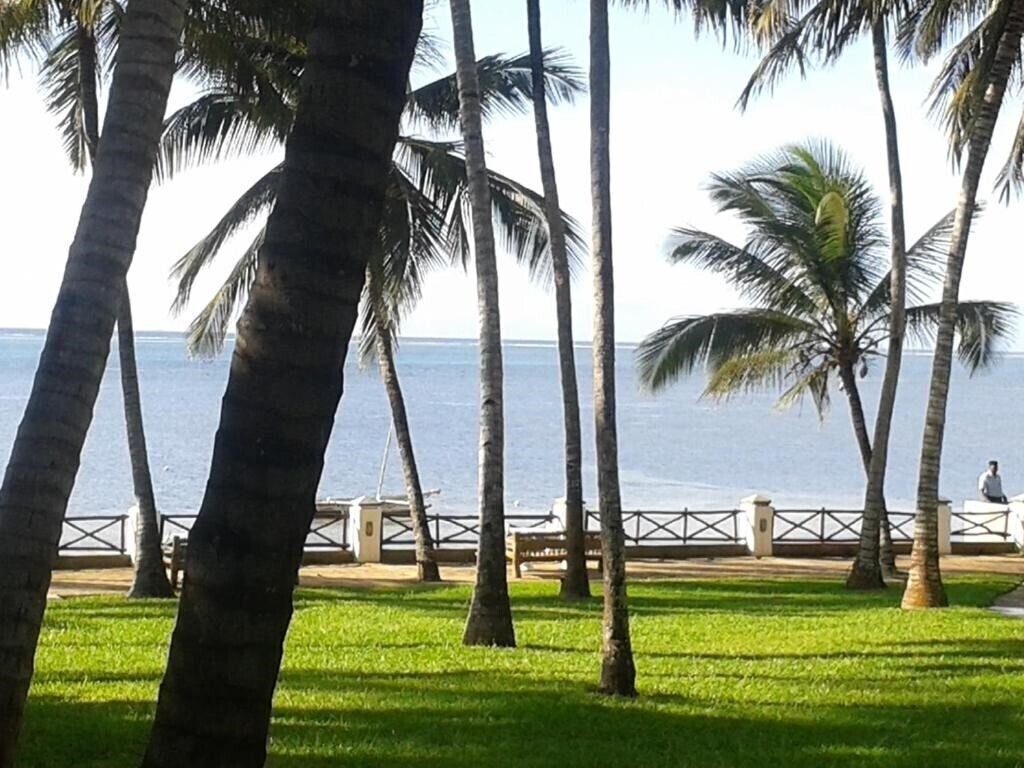 Готель Plaza Beach 3*
