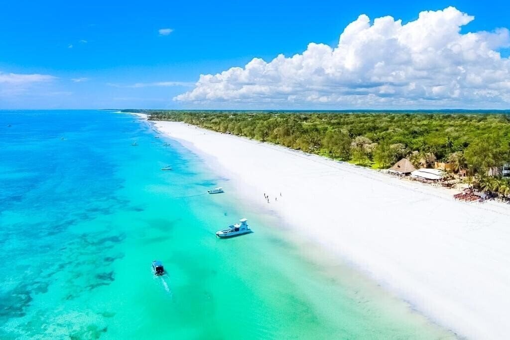 Готель Nomad Beach Resort 5*