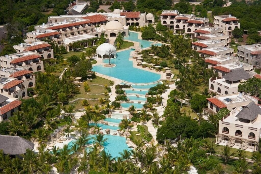 Отель Swahili Beach 5*