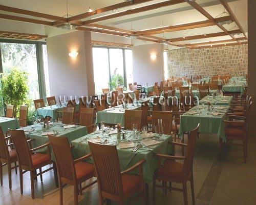 Готель Bluesun Brela Resort - Berulia Hotel 3*