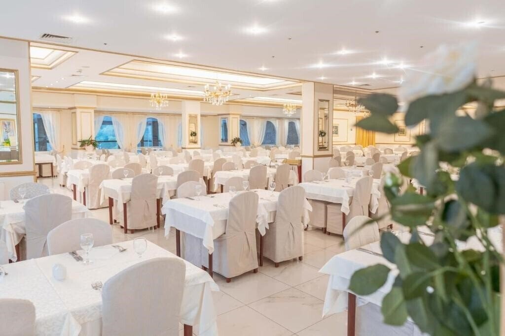 Фотографія Hotel Horizont 4*