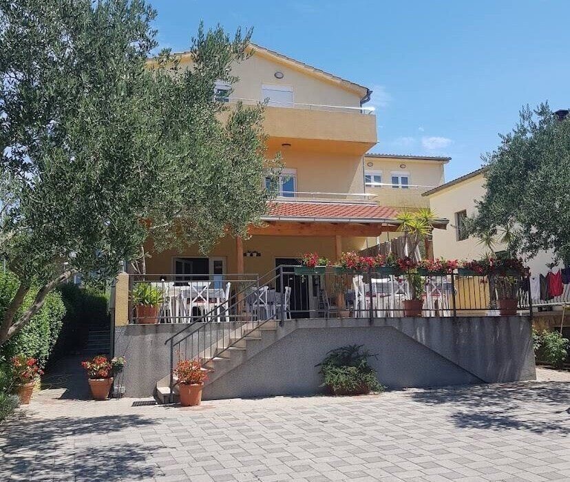 Отель Pansion Picola 3*