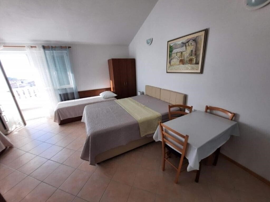 Фото Apartments Manda 3*