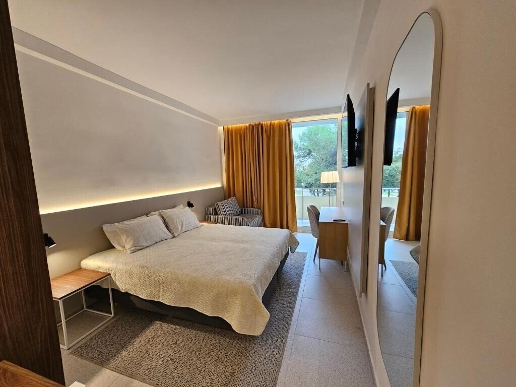 Фотографія Hotel Adria 3*