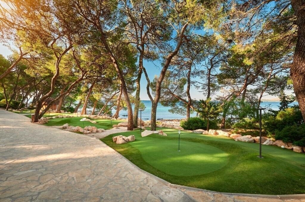 Фотография Pine Beach 3*
