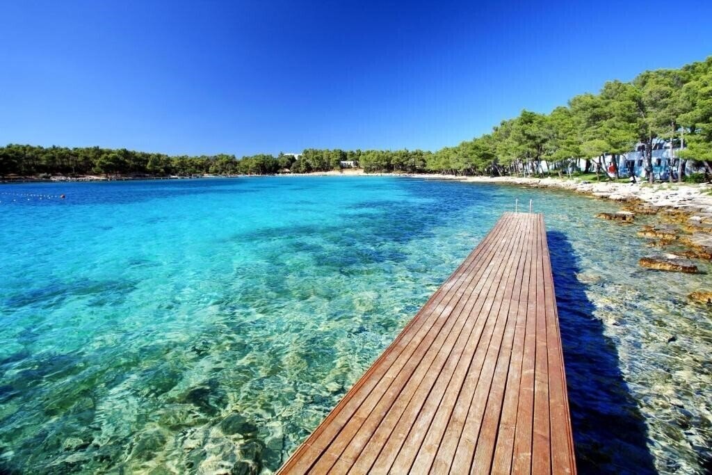Отель Crvena Luka Resort 4*