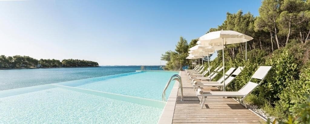 Изображение Crvena Luka Resort 4*