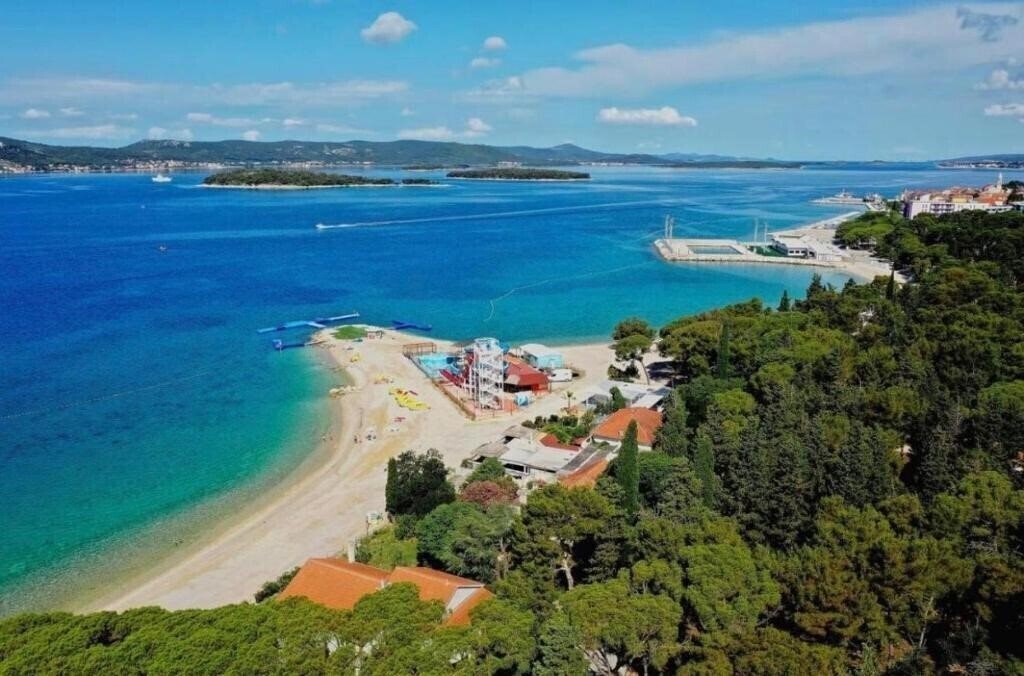 Изображение Holiday Homes Camp Park Soline 3*