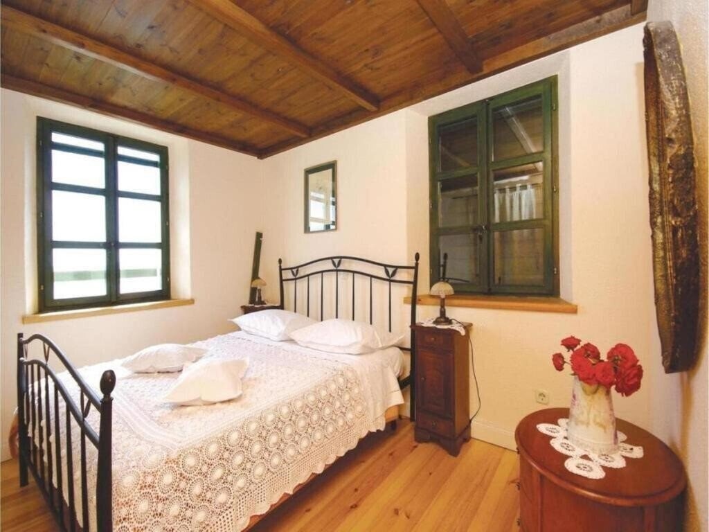 Фото Holiday House Brela 3*