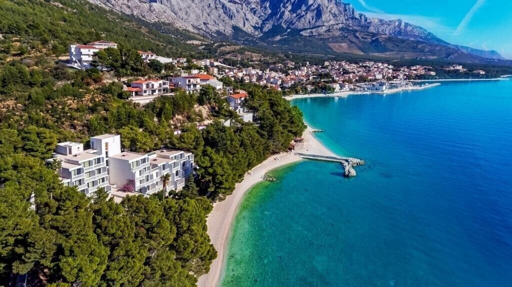 Отель Bluesun Hotel Mala Berulia 4*